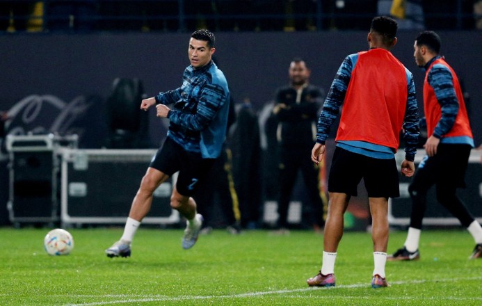 النصر مكتمل الصفوف قبل المواجهة الحاسمة ضد الأهلي في الدوري السعودي