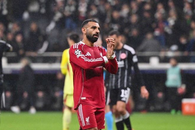 محمد صلاح يثير التكهنات بتصرف مفاجىء