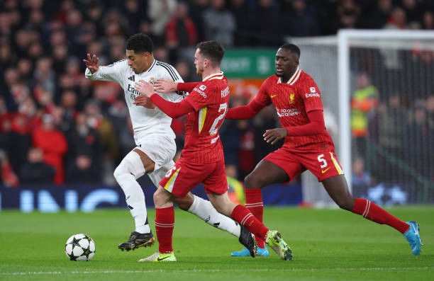 ليفربول يلتقي ريال مدريد في مواجهة قوية في دوري أبطال أوروبا