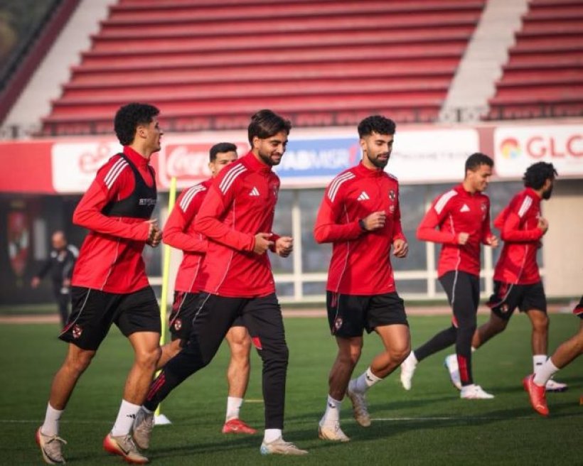 مدير أهلي يدعو إلى صفقات سوبر لتعزيز صفوف الفريق